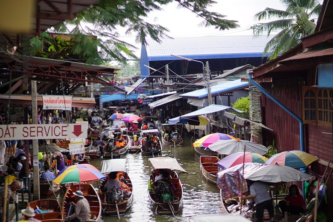 VIP Private Tour Damnoen Saduak+ Amphawa + Mae Klong Railway - Wat Bang Kung, Tree-in-the-Midst, and the Muay Thai Park Interlude
