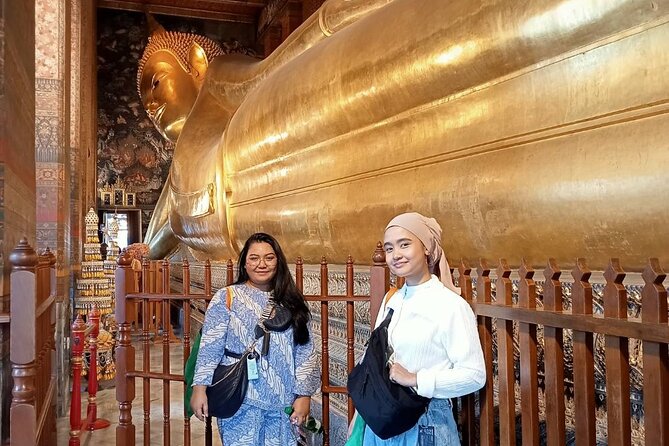 Visit Wat Pho and Wat Arun with Local Expert - Stop 1: Wat Pho and the Reclining Buddha You Can Actually Appreciate