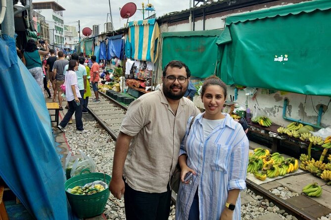 Wheelchair & Luxury Tour to Floating & Railway Markets - Khum Damnoen Resort dining stop, a practical break that you choose