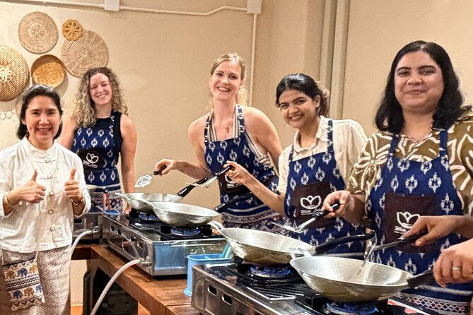 White Lotus Thai Cooking Class in Bangkok - Pak Khlong Talat Flower Market: Learn Ingredients Before You Cook