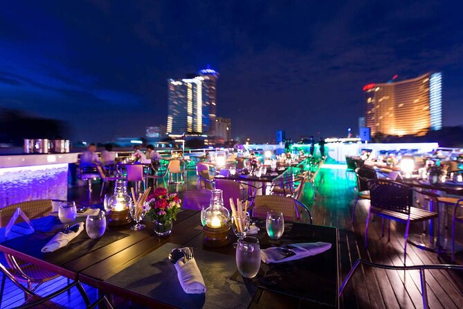 Wonderful Pearl: Bangkok's Dinner Night Cruise - Dinner on Board: Thai and International Buffet That Actually Fills You Up